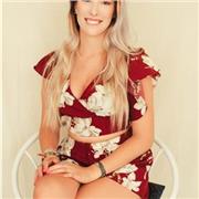 Profesora de inglés con formación en Estados Unidos.